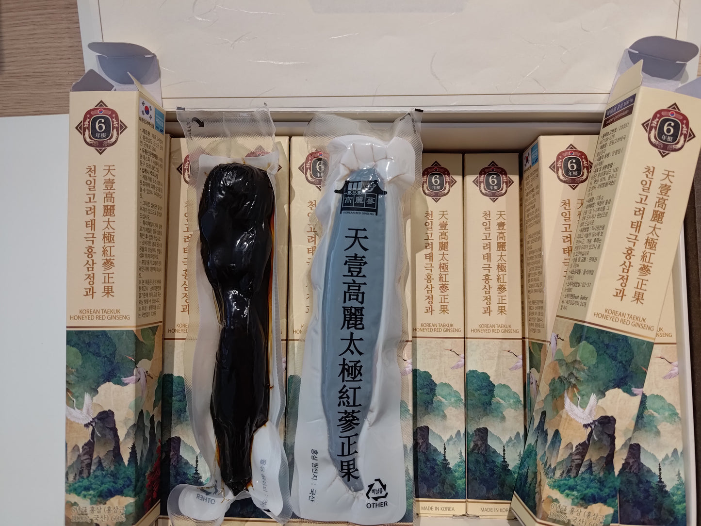 Korea Tianyi Korean Tai Chi Red Ginseng Fruit 1800g 1 box 18 pieces
