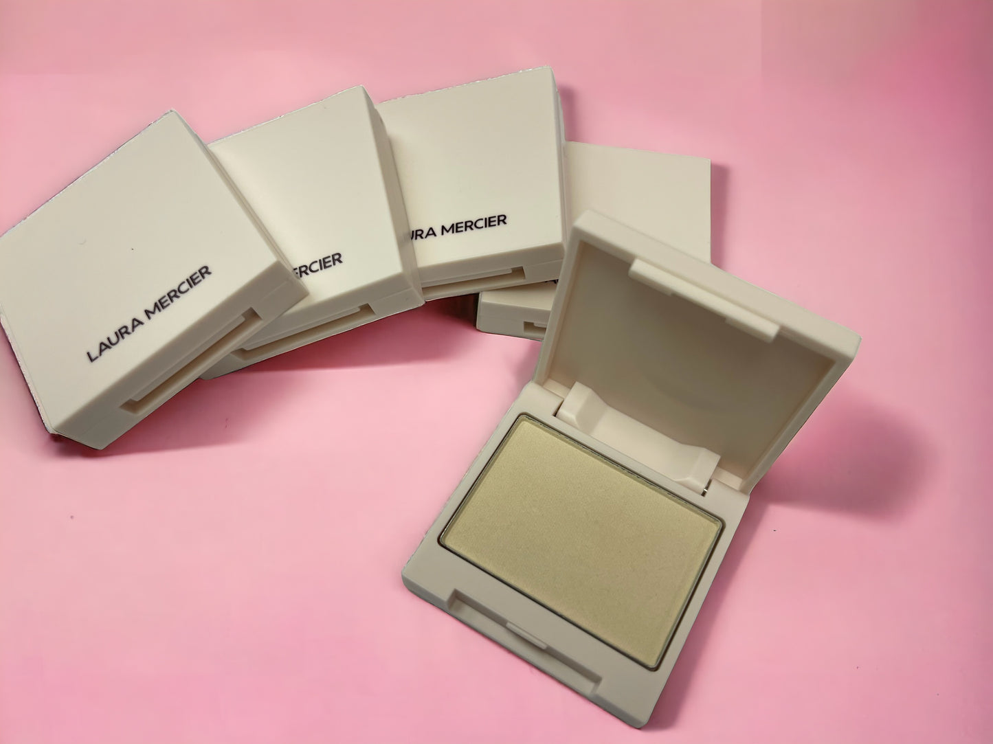 Laura Mercier 2g 焦柔透明色隨身粉餅
